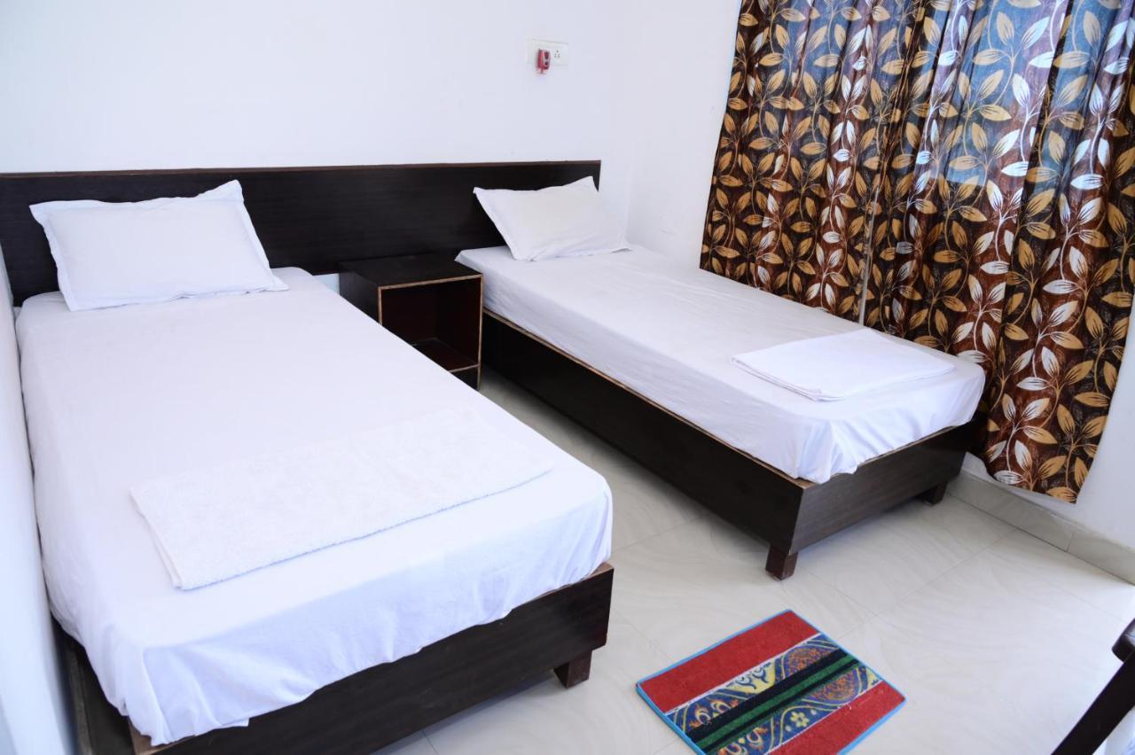 Dwarka Home Stay Bodh Gaya Buitenkant foto